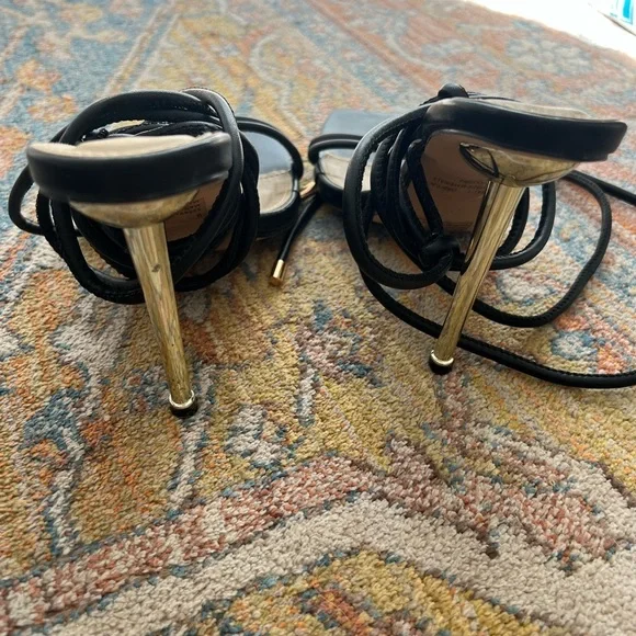 FashionNova Black and Gold Heels, Size 9 - Picture 2 of 4